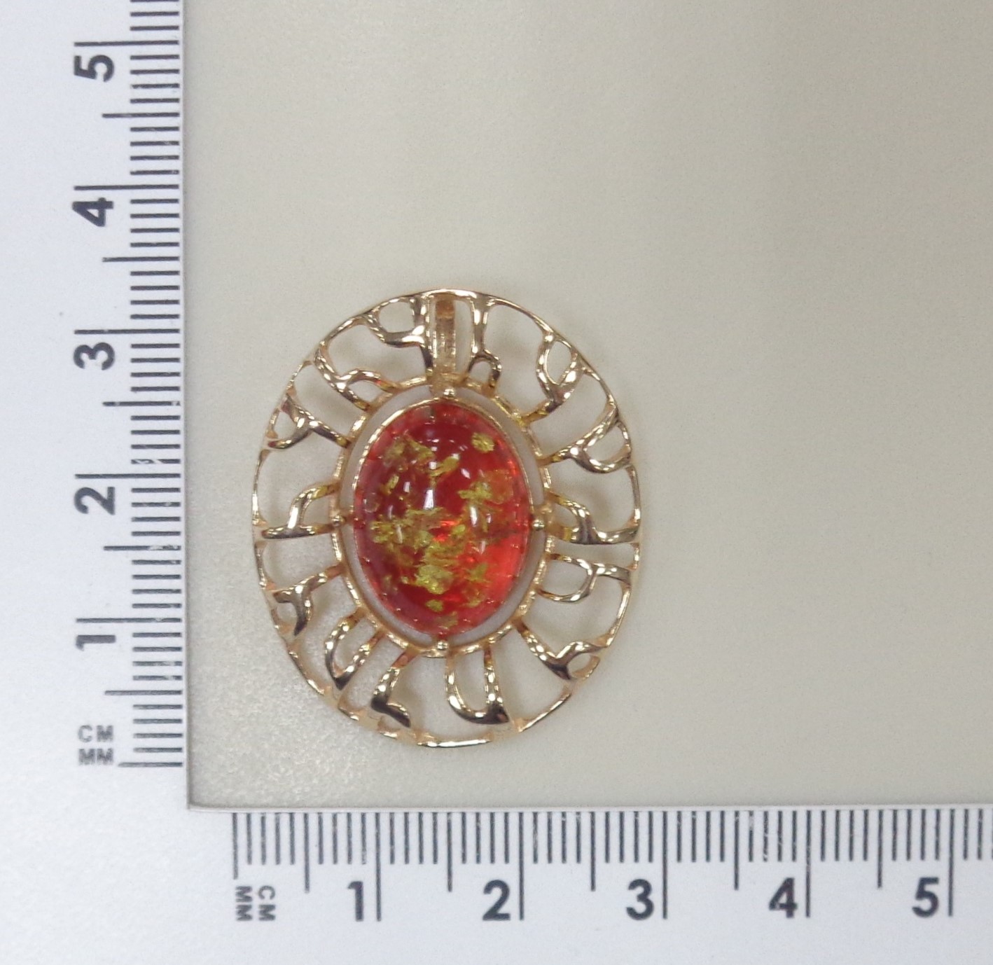Серебряная подвеска с янтарем